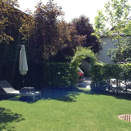 Steiner - In - Out 公寓 *